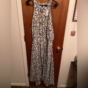NWT Plus Size Black and White Floral Dress